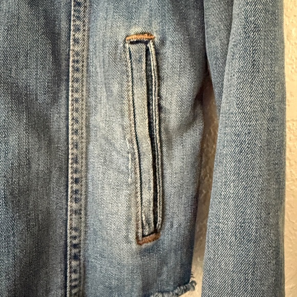 Joe’s Women’s Distressed Frannie Relaxed Slightly Thrashed Denim Jacket Small - Picture 9 of 16